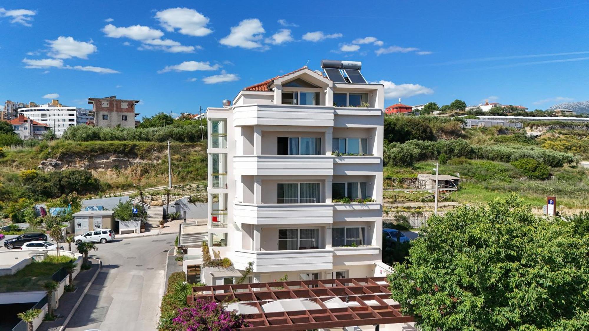 Palace Lidija Split Exterior photo